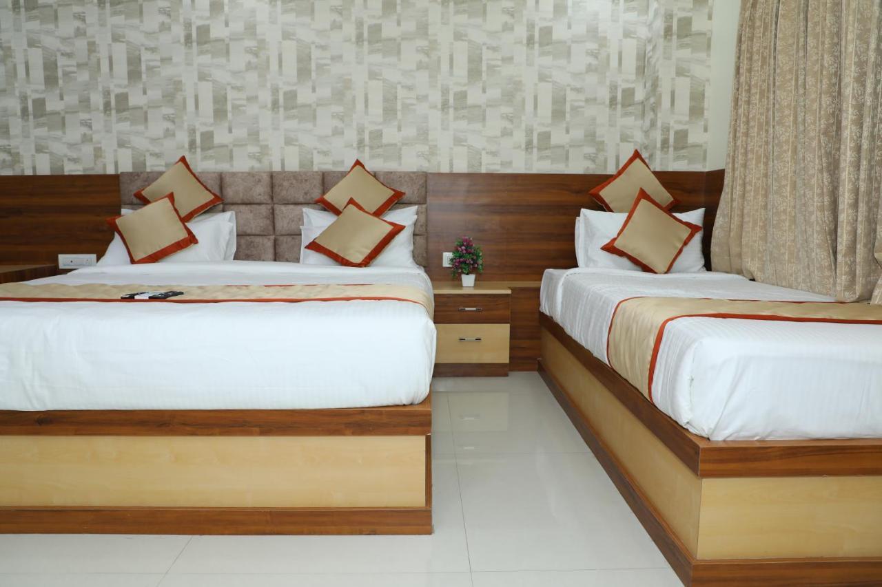 Hotel 8Th Mile Suites 班加罗尔 外观 照片